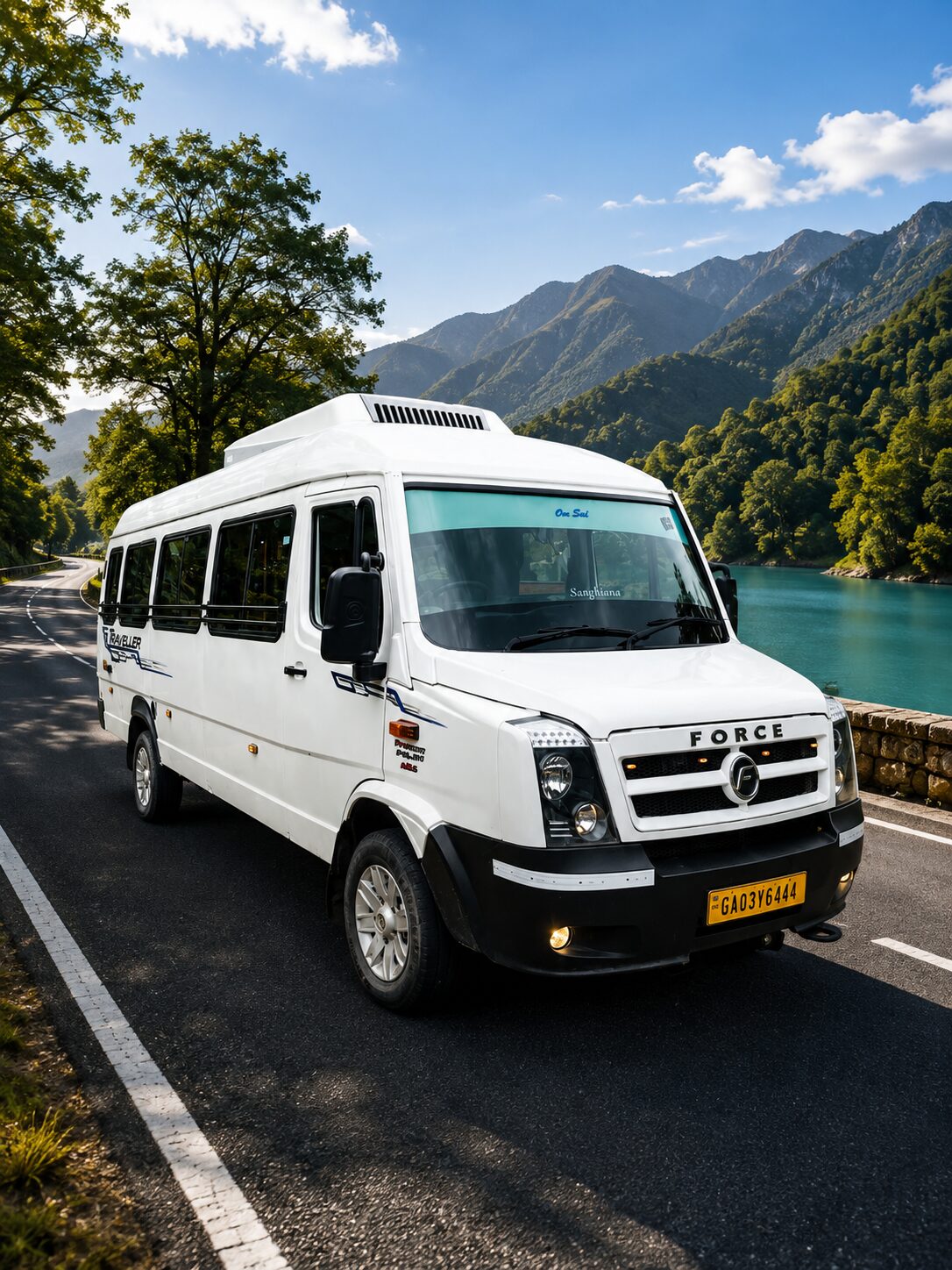 17 Seater Tempo Traveller